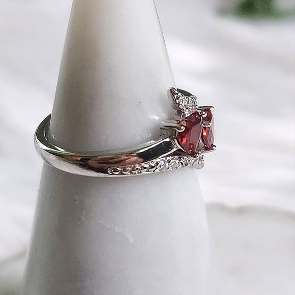 NWT Ryze Candy Apple Red CZ .925 Sterling Silver Double Heart Ring - Size 8.25 - Picture 5 of 8